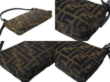 Load image into Gallery viewer, FENDI フェンディ ハンドバッグ アクセサリーポーチ ズッカ柄 マンマバケット ブラウン 美品 中古 57109