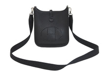 Load image into Gallery viewer, 新品同様 HERMES エルメス ショルダーバッグ エヴリンTPM トリヨンクレマンス ブラック U刻印 シルバー金具 中古 57112