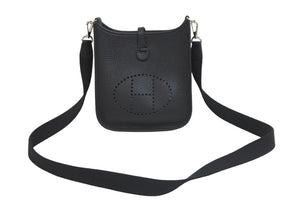 新品同様 HERMES エルメス ショルダーバッグ エヴリンTPM トリヨンクレマンス ブラック U刻印 シルバー金具 中古 57112