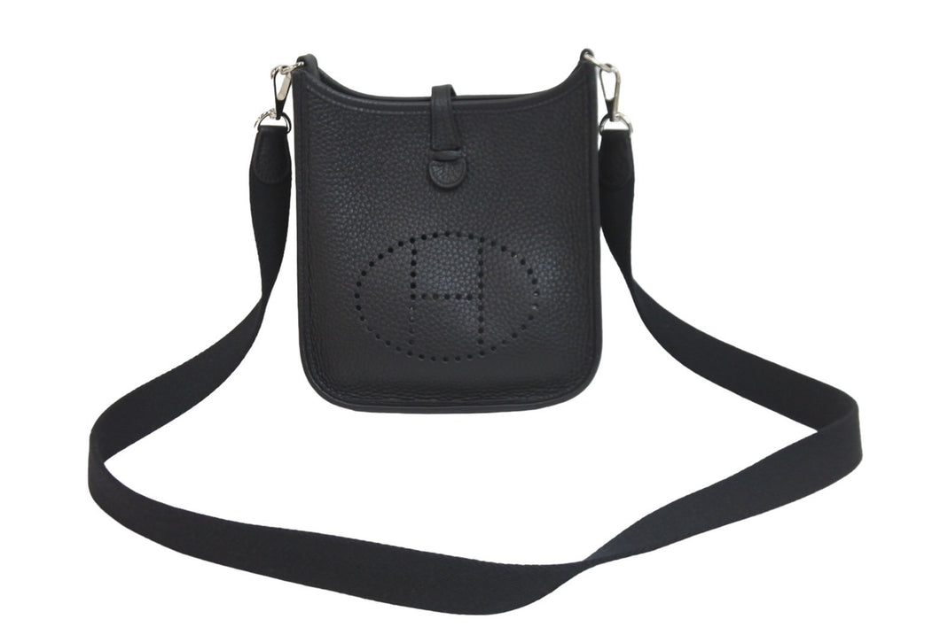 新品同様 HERMES エルメス ショルダーバッグ エヴリンTPM トリヨンクレマンス ブラック U刻印 シルバー金具 中古 57112