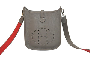 新品同様 HERMES エルメス ショルダーバッグ エヴリンTPM トリヨンクレマンス エタン □Q刻印 シルバー金具 中古 57123