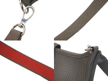 Load image into Gallery viewer, 新品同様 HERMES エルメス ショルダーバッグ エヴリンTPM トリヨンクレマンス エタン □Q刻印 シルバー金具 中古 57123