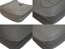 Load image into Gallery viewer, 新品同様 HERMES エルメス ショルダーバッグ エヴリンTPM トリヨンクレマンス エタン □Q刻印 シルバー金具 中古 57123