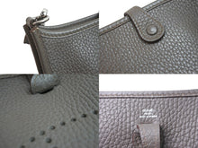 Load image into Gallery viewer, 新品同様 HERMES エルメス ショルダーバッグ エヴリンTPM トリヨンクレマンス エタン □Q刻印 シルバー金具 中古 57123