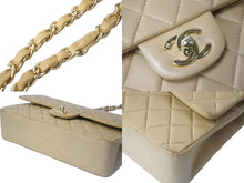Load image into Gallery viewer, CHANEL シャネル マトラッセ Wフラップ 25cm チェーン ショルダーバッグ ベージュ 7番台 ココマーク ラムスキン 良品 中古 57131