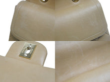 Load image into Gallery viewer, CHANEL シャネル マトラッセ Wフラップ 25cm チェーン ショルダーバッグ ベージュ 7番台 ココマーク ラムスキン 良品 中古 57131