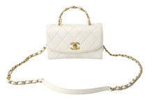 Load image into Gallery viewer, 極美品 CHANEL シャネル マトラッセ チェーン ショルダーバッグ 31番台 2WAY ホワイト トップハンドル ココマーク 中古 57139