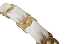 Load image into Gallery viewer, 極美品 CHANEL シャネル マトラッセ チェーン ショルダーバッグ 31番台 2WAY ホワイト トップハンドル ココマーク 中古 57139