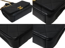 Load image into Gallery viewer, 極美品 CHANEL シャネル 2way ショルダーバッグ ミニ マトラッセ 31番台 ブラック ラムスキン ゴールド金具 中古 57143