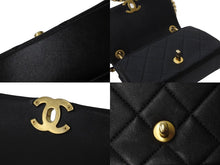 Load image into Gallery viewer, 極美品 CHANEL シャネル 2way ショルダーバッグ ミニ マトラッセ 31番台 ブラック ラムスキン ゴールド金具 中古 57143