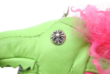 Load image into Gallery viewer, CHROME HEARTS クロムハーツ チャーム ダイナソー レザー シルバー925 35.7g グリーン ピンク シルバー金具 美品 中古 57155