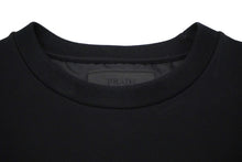 Load image into Gallery viewer, PRADA プラダ 22AW テクニカル コットン スウェット ブラック トライアングルロゴ 現行 UJL30A サイズXS 美品 中古 57156