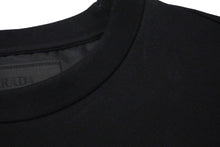 Load image into Gallery viewer, PRADA プラダ 22AW テクニカル コットン スウェット ブラック トライアングルロゴ 現行 UJL30A サイズXS 美品 中古 57156