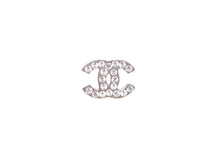 Load image into Gallery viewer, CHANEL シャネル ピアス 両耳 ココマーク 07V刻印 2007年 定番モデル ラインストーン SV シルバー 2g レディース 美品 中古 57207