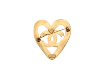 Load image into Gallery viewer, CHANEL シャネル ブローチ ハートモチーフ ココマーク 95P刻印 1995年 スプリングコレクション GP ゴールド金具 美品 中古 5720