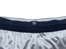Load image into Gallery viewer, CHANEL シャネル パンツ シルバー サイズココマーク サイズ38 ポリエステル AW002 P43496K04412 美品 中古 57243