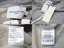 Load image into Gallery viewer, 未使用 メゾンキツネ MAISON KITSUNE パ―カー 2023SS グレー トリコロールパッチ タグ付き 中古 57281
