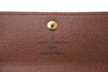 Load image into Gallery viewer, LOUIS VUITTON ルイヴィトン コインケース 小銭入れ ポルト モネ プラ M61930 モノグラム ブラウン ゴールド金具 美品 中古 57306