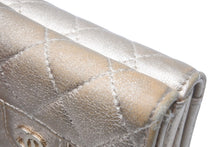 Load image into Gallery viewer, CHANEL シャネル 三つ折り財布 コインケース マトラッセ ココマーク ゴールド 30番台 ゴールド金具 良品 中古 57309
