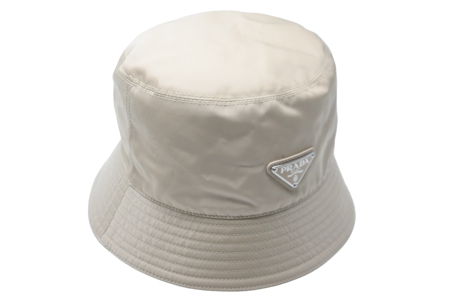 PRADA Re-Nylon バケットハット ベージュ サンドベージュ Re-Nylon バケットハット | PRADA
