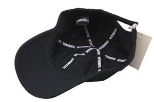 極美品 VETEMENTS ヴェトモン ベースボールキャップ 帽子 ロゴ UE51CA200B 2021SS ブラック コットン 中古 57332