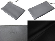 Load image into Gallery viewer, CHANEL シャネル トートバッグ シルバー ココマーク 20番台 キャビアスキン シルバー金具 美品 中古 57415