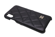 Load image into Gallery viewer, 極美品 CHANEL シャネル マトラッセ キャビアスキン X .XS スマホケース ブラック 28番台 iPhoneケース ココマーク 中古 57439