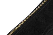 Load image into Gallery viewer, CHANEL シャネル ポーチ 化粧ポーチ キャビアスキン ココマーク 4番台 ブラック ゴールド金具 美品 中古 57551