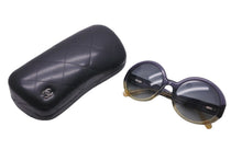 Load image into Gallery viewer, CHANEL シャネル サングラス アイウェア ココマーク 56□20 135 プラスチック ブラック イエロー シルバー金具 美品 中古 57610