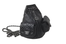 Load image into Gallery viewer, CHANEL シャネル チェーンリュック デイパック ココマーク マトラッセ 17番台 2013 ラムスキン ブラック シルバー 美品 中古 57630