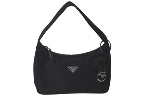 極美品 PRADA プラダショルダーバッグ ホーボー RE-EDITION 1NE515 ナイロン ブラック シルバー金具 中古 57631 