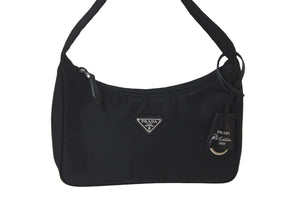 極美品 PRADA プラダショルダーバッグ ホーボー RE-EDITION 1NE515 ナイロン ブラック シルバー金具 中古 57631 