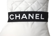 Load image into Gallery viewer, 極美品 CHANEL シャネル ロングブーツ ココマーク 2WAY G38428Y55553 ホワイト サイズ38 ゴールド金具 中古 57641