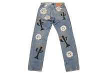 Load image into Gallery viewer, DENIM TEARS × VIRGIL ABLOH デニムティアーズ ヴァージル メッセージ プリント デニムパンツ 501 W32 L32 美品 中古 57678