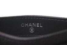Load image into Gallery viewer, 極美品 CHANEL シャネル ココマーク カードケース キャビアスキン 29番台 ブラック ロゴ 小物入れ 名刺入れ 黒 中古 57724
