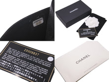 Load image into Gallery viewer, 極美品 CHANEL シャネル ココマーク カードケース キャビアスキン 29番台 ブラック ロゴ 小物入れ 名刺入れ 黒 中古 57724