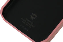 Load image into Gallery viewer, 新品未使用 MCM エムシーエム スマホケース 携帯 IPHONE13 PRO ピンク フレンチブルドッグ MXECATA04 QZ001 中古 57763