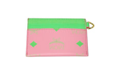 Load image into Gallery viewer, 新品未使用品 MCM エムシーエム スマホケース カードケース付き iPhone12 MXECSSX01 ピンク レザー ゴールド金具 中古 57770