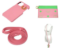 Load image into Gallery viewer, 新品未使用品 MCM エムシーエム スマホケース カードケース付き iPhone12 MXECSSX01 ピンク レザー ゴールド金具 中古 57770