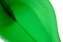 Load image into Gallery viewer, 新品未使用品 MCM エムシーエム カードケース パスケース モノグラム グリーン ピンク 犬 MXACSSX02 中古 57772