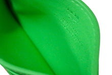 Load image into Gallery viewer, 新品未使用品 MCM エムシーエム カードケース パスケース モノグラム グリーン ピンク 犬 MXACSSX02 中古 57773