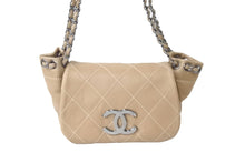 Load image into Gallery viewer, CHANEL シャネル ココマーク チェーンショルダーバッグ 9番台 ワイルドステッチ ラムスキン ベージュ シルバー金具 美品 中古 57808