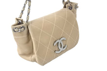 Load image into Gallery viewer, CHANEL シャネル ココマーク チェーンショルダーバッグ 9番台 ワイルドステッチ ラムスキン ベージュ シルバー金具 美品 中古 57808