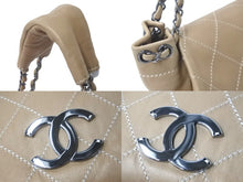 Load image into Gallery viewer, CHANEL シャネル ココマーク チェーンショルダーバッグ 9番台 ワイルドステッチ ラムスキン ベージュ シルバー金具 美品 中古 57808