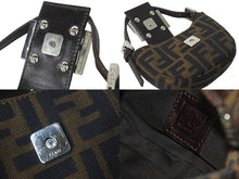 Load image into Gallery viewer, FENDI フェンディ ハンドバッグ マンマバケット アクセサリーポーチ ポーチ ミニポーチ ズッカ柄 総柄 26673 美品 中古 57817