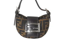 Load image into Gallery viewer, FENDI フェンディ ハンドバッグ マンマバケット アクセサリーポーチ ポーチ ミニポーチ ズッカ柄 総柄 26673 美品 中古 57817