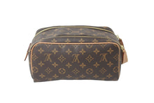 Load image into Gallery viewer, 極美品 LOUIS VUITTON ルイヴィトン ドップキット ポーチ クラッチバッグ M44494ブラウン ゴールド金具 中古 57853