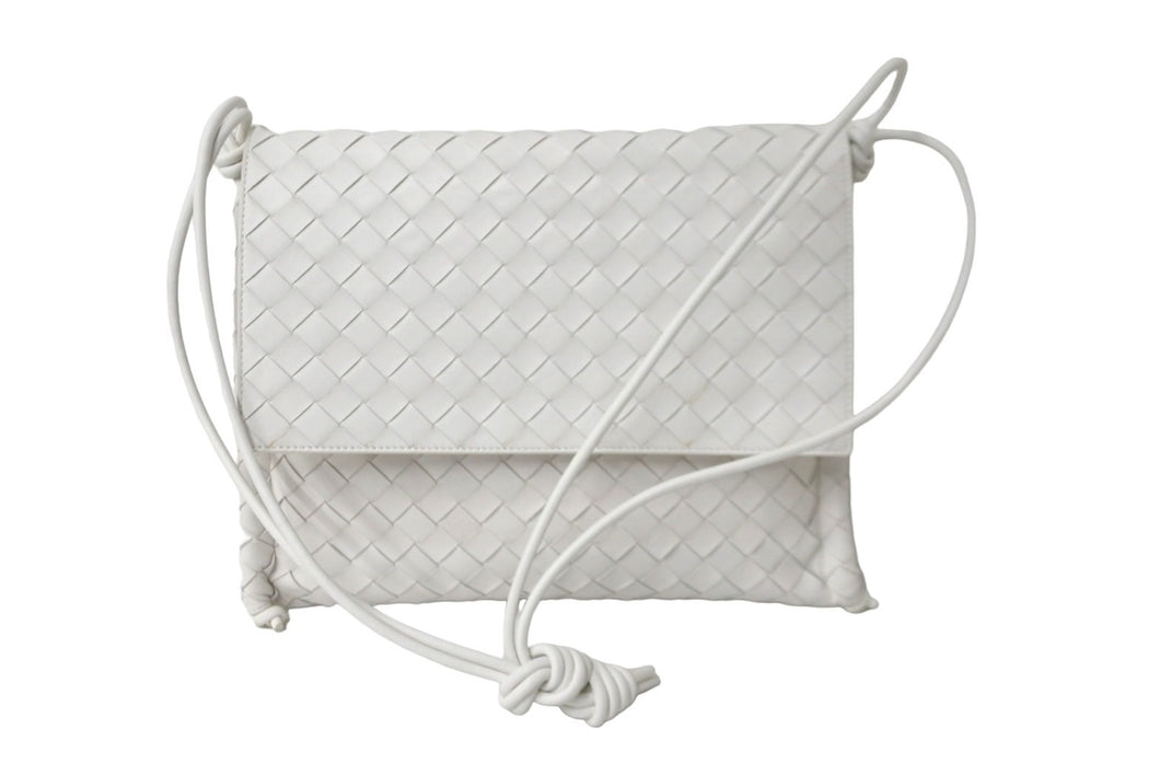 BOTTEGAVENETA ボッテガヴェネタ イントレチャート ショルダーバッグ ホワイト レザー 斜め掛け 白 631464 美品 中古 57873