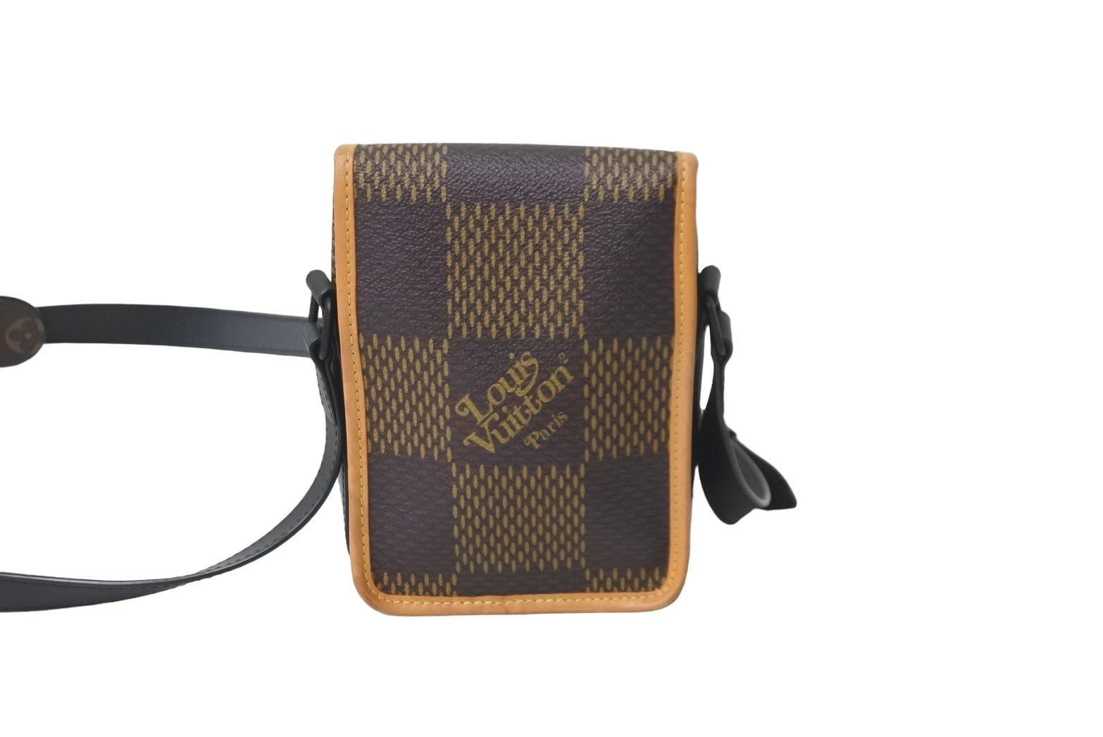 LOUIS VUITTON ルイヴィトン×NIGO ショルダーバッグ アマゾン LOUIS VUITTON ルイヴィトン×NIGO ショルダーバッグ アマゾン