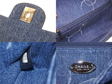 Load image into Gallery viewer, 新品同様品 CHANEL シャネル チェーンショルダーバッグ ココマーク マトラッセ 30番台 デニム ブルー シルバー金具 57897